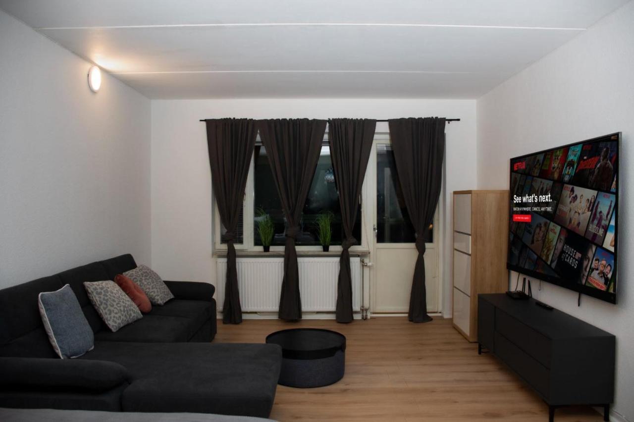 Entire Apartment Malmo 2 Bedrooms-Tv Lounge-Balcony Εξωτερικό φωτογραφία